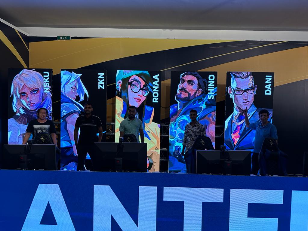 ST-Poster LED poster display at Dubai exhibition GITEX trade show