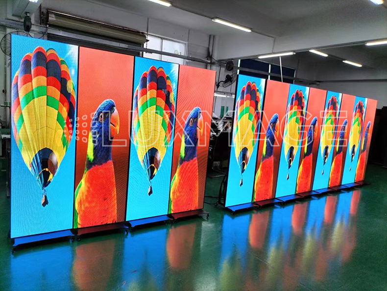 ST-Poster LED display in Dubai shopping mall atrium retail corridor